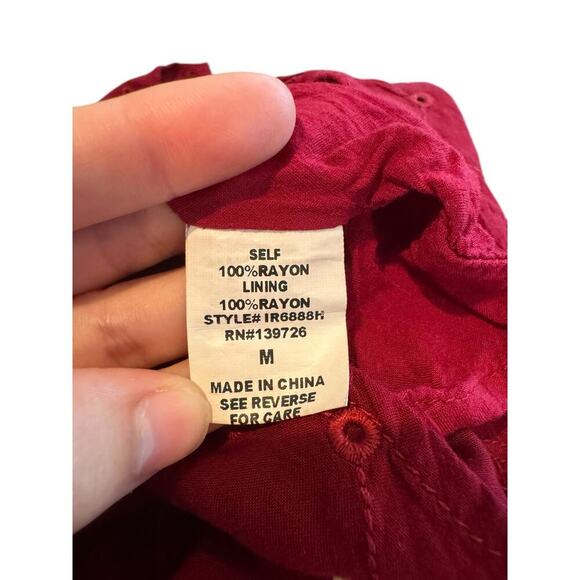 Honey Punch Boutique Strapless Embroidered Maroon Red Women’s Romper Size Medium - Picture 5 of 5